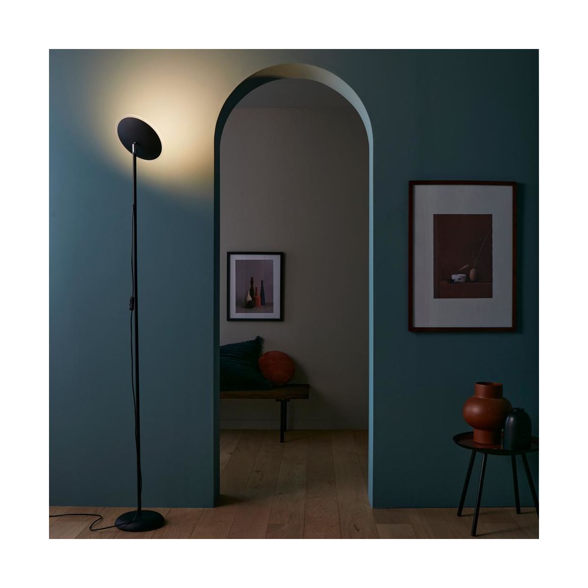 Gulvlampe LAUNI Inspire LED - Sort